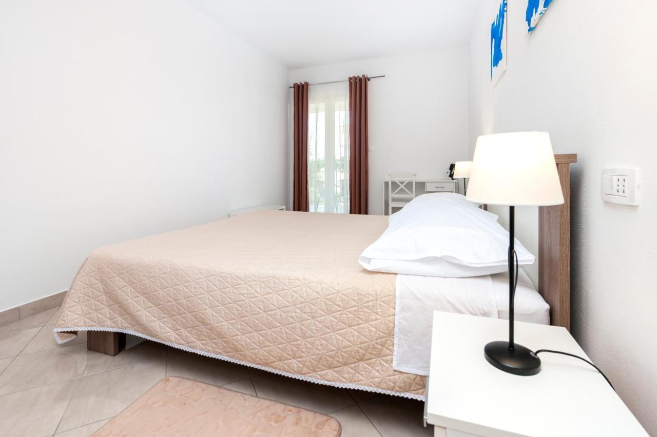 Apartments Vinko Rovinj Exteriör bild
